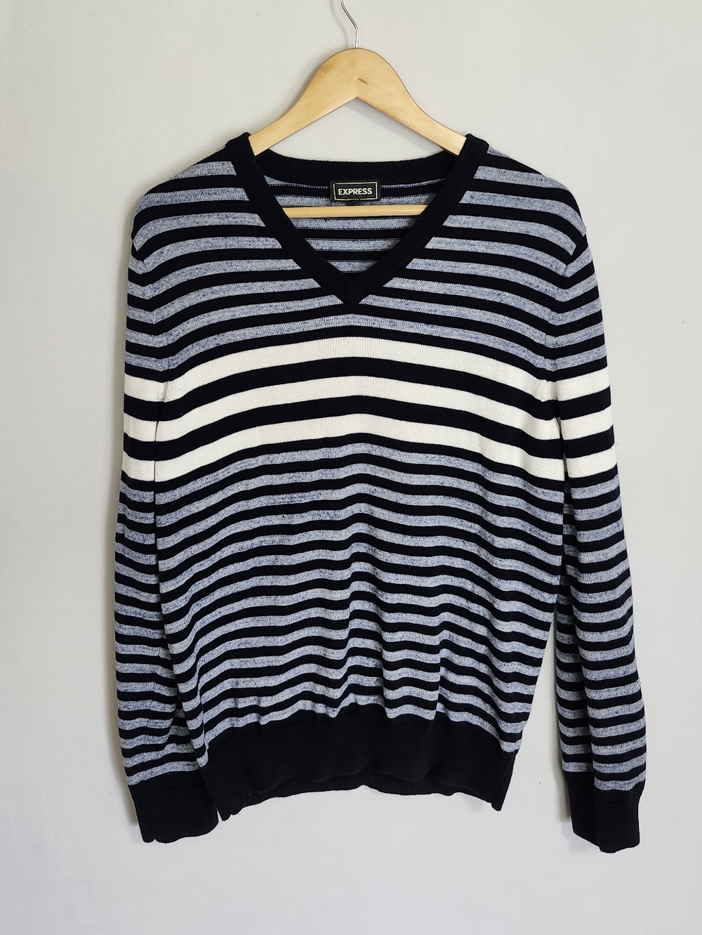 Express Blue + White Striped V-neck Sweatet Size L